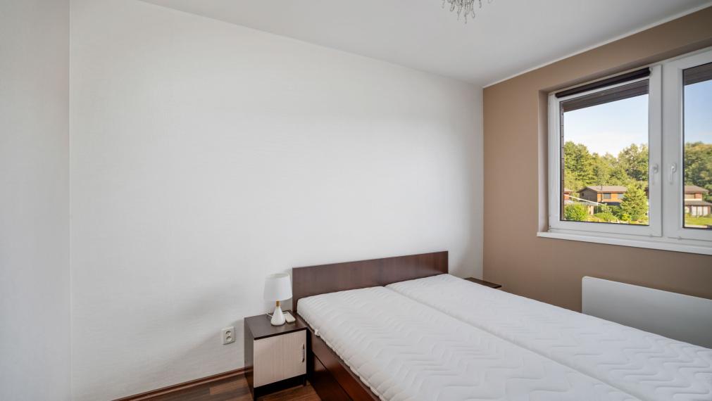 Zrekonštruovaná vilka pri jazere s dokonalým výhľadom a vlastným mólom