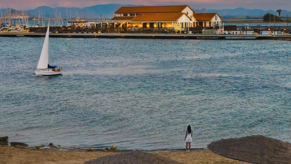 Moderní středomořské byty s bazénem a terasou – Los Alcázares