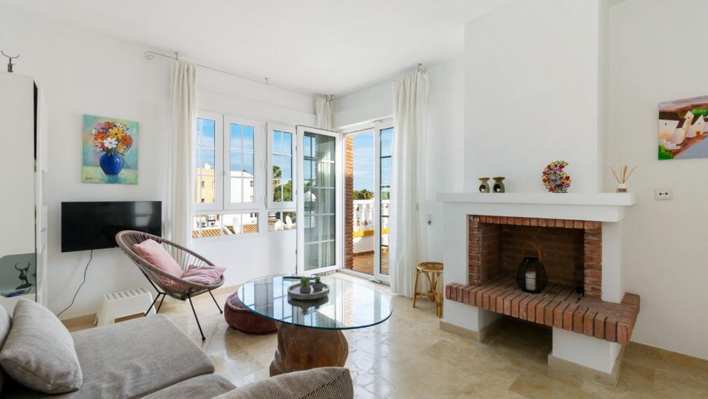 Okouzlující vila se 3 ložnicemi a bazénem ve Villamartinu