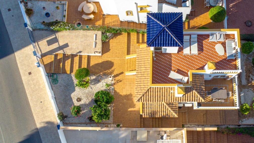 Okouzlující vila se 3 ložnicemi a bazénem ve Villamartinu