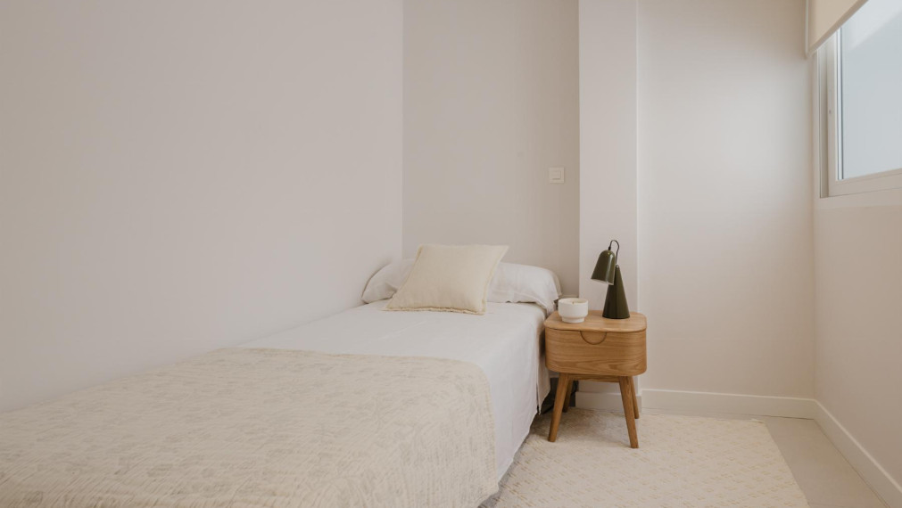 Prodej luxusního apartmánu 3+1 v první linii u moře – Torrevieja, Španělsko