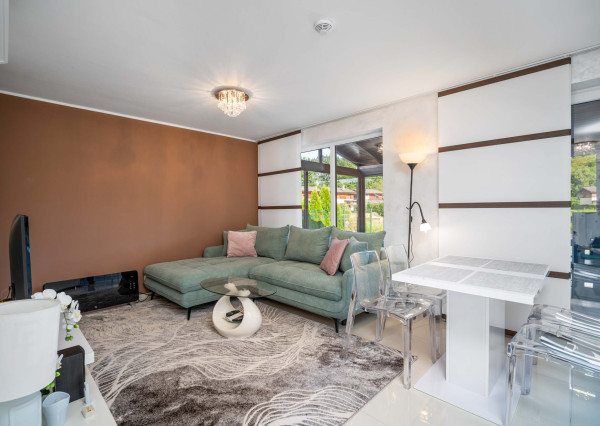 Lakefront Villa for Sale with Stunning Views