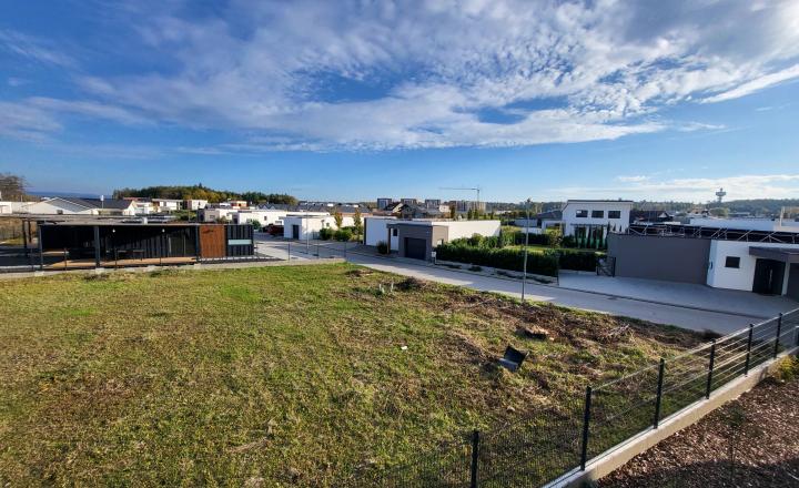 Investment Opportunity – Prime Plot of Land (834 m²)