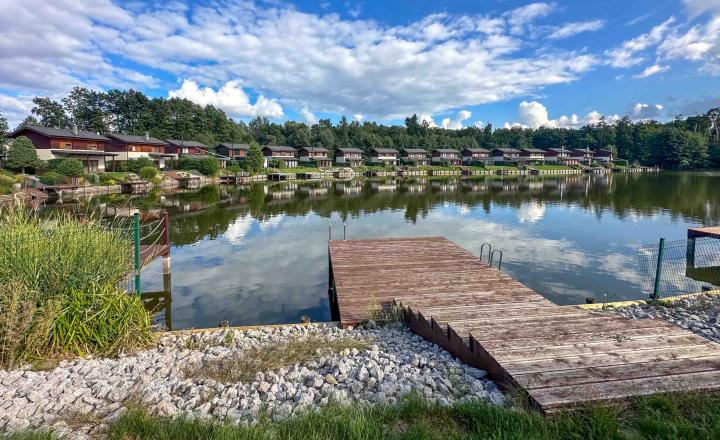 Lakefront Villa for Sale with Stunning Views - fotografia 18