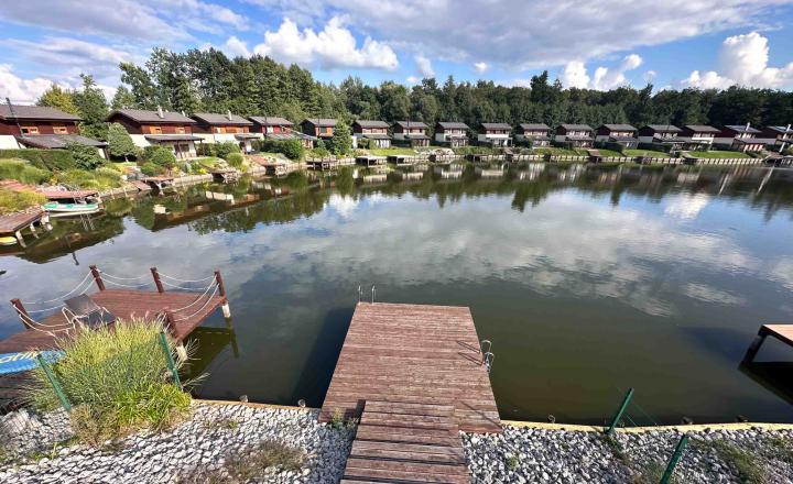 Lakefront Villa for Sale with Stunning Views - fotografia 19