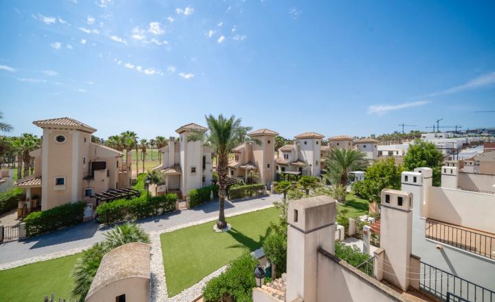 Polodvojdomek 3+kk s bazénem u golfu – Algorfa, Alicante - fotografia 3