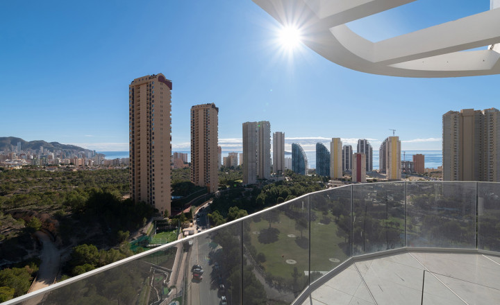 Eagle Tower Benidorm – bydlení u moře a golfu