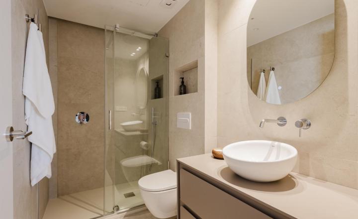 Prodej luxusního apartmánu 3+1 v první linii u moře – Torrevieja, Španělsko - fotografia 11