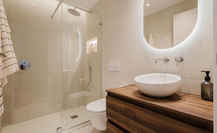 Prodej luxusního apartmánu 3+1 v první linii u moře – Torrevieja, Španělsko - fotografia 32