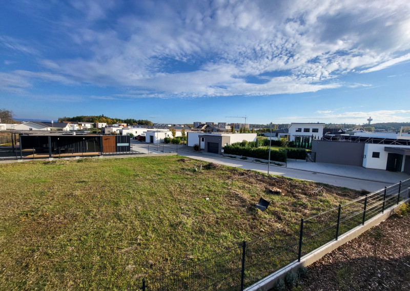 Investment Opportunity – Prime Plot of Land (834 m²) - fotografia 1